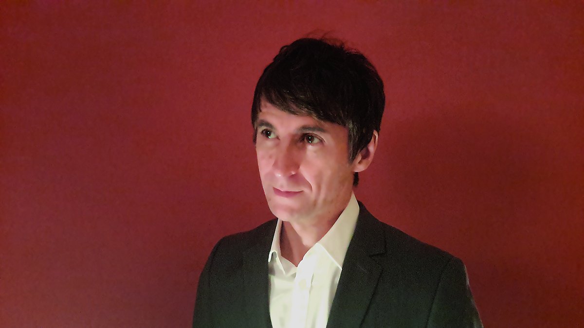 Ed Robson is joining Macrobert Arts Centre as its new Artistic Director and CEO in May. With his impressive background, including successful leadership at Cumbernauld Theatre, Ed brings a wealth of experience to continue Macrobert's artistic excellence and community engagement.