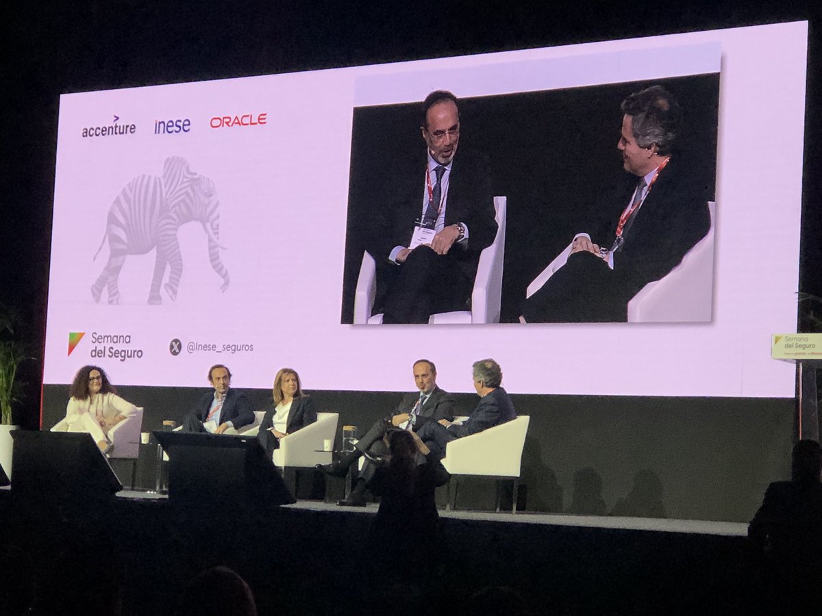 Mesa presentada con la CEO de <a href="/AXASegurosEs/">AXA España</a> <a href="/OlgaSanchezR/">Olga Sánchez Rodríguez</a> que habla de “ La innovación no es solo tecnología, en AXA los ejes son productos, procesos y las personas” junto a <a href="/MAPFRE_ES/">MAPFRE España</a> <a href="/santalucia_seg/">Santalucía Seguros</a> #tecnología y <a href="/GENERALI_es/">GENERALI España</a> #SemanadelSeguros <a href="/Inese_seguros/">INESE</a>