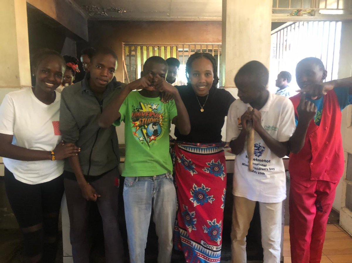 kmun_mmuchapter's tweet photo. We'd like to express our sincere gratitude to all people who supported us before and during our CSR project at Tone la MAJI children's home. We wouldn't have put a smile on those children's faces if it weren't for you guys 👍🏾. https://t.co/03hvwsW1dr