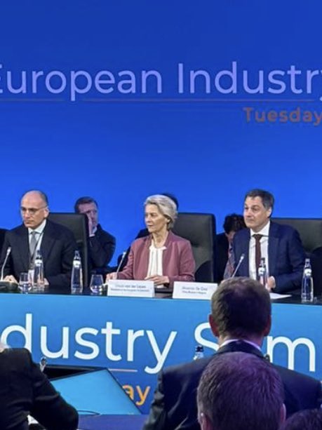In #Antwerp for the European Industry Summit with ⁦<a href="/vonderleyen/">Ursula von der Leyen</a>⁩ and ⁦<a href="/alexanderdecroo/">Alexander De Croo 🇺🇳</a>⁩. A new integrated #SingleMarket as condition for the 🇪🇺 industrial relaunch. ⁦<a href="/DelorsInstitute/">Jacques Delors Institute</a>⁩ ⁦<a href="/DelorsBerlin/">Jacques Delors Centre</a>⁩ ⁦<a href="/DelorsEurope/">Europe Jacques Delors</a>⁩