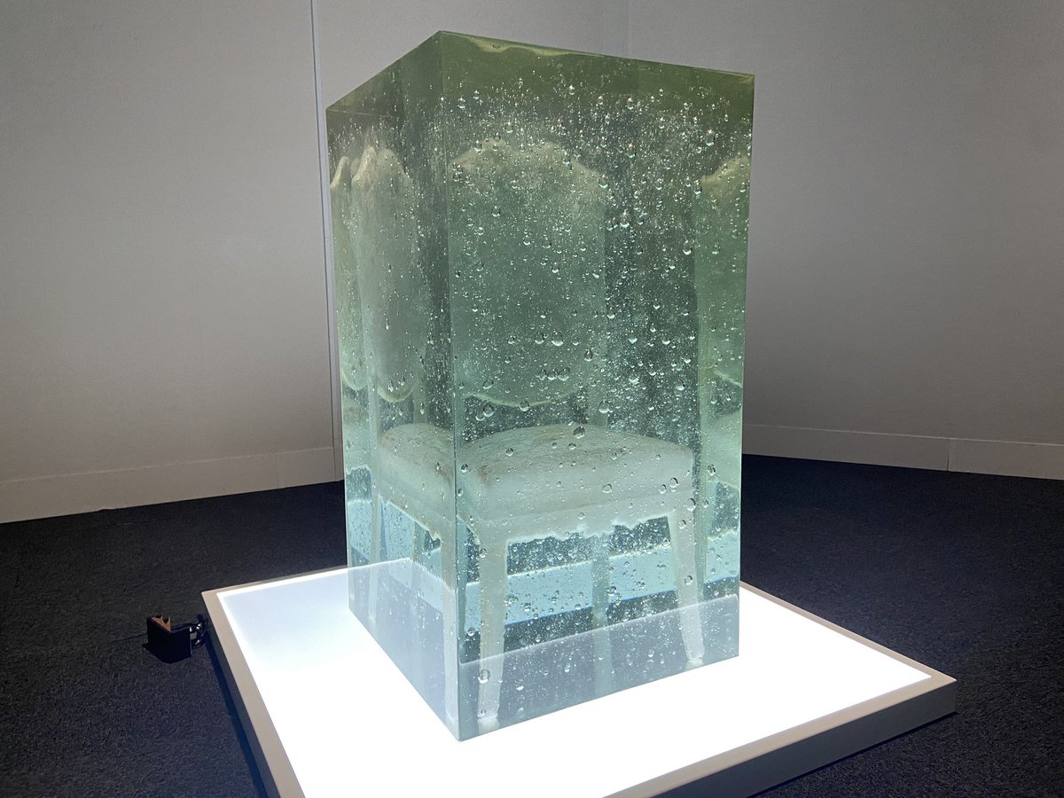 ufo0202's tweet photo. アブソリュート・チェアーズ
@ 埼玉県立近代美術館

写真NGでしたが、渡辺眸さんの東大全共闘がすごく良かった。
写真は、宮永愛子、名和晃平、高松次郎、オノ・ヨーコ

2024.2.17 [土] - 5.12 [日] https://t.co/fS6R9THsXJ