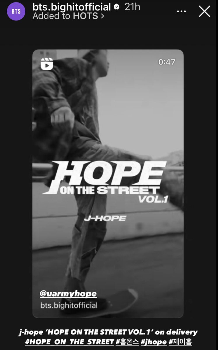 Good morning, afternoon, evening to everyone.😊
Happy Tuesday, enjoy.🤗

This gorgeous human.✨💫

#Hobi 🌼💛🌻

<a href="/BTS_twt/">방탄소년단</a>