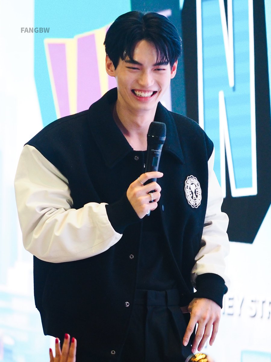 fangbw3000's tweet image. Emsphere ก็แค่ปากซอย 😆
#WINfinity2024 #winmetawin