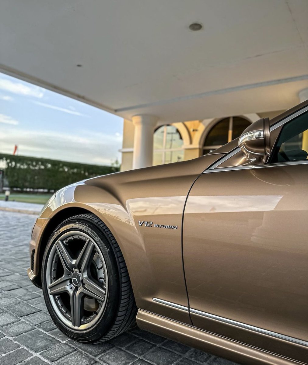 FastCars___'s tweet photo. MERCEDES S65 V12 Bi-TURBO https://t.co/ciAYQZ95lD