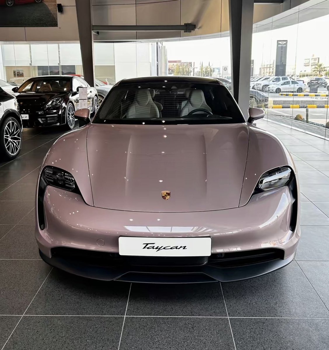 𝒫𝑜𝓇𝓈𝒸𝒽𝑒