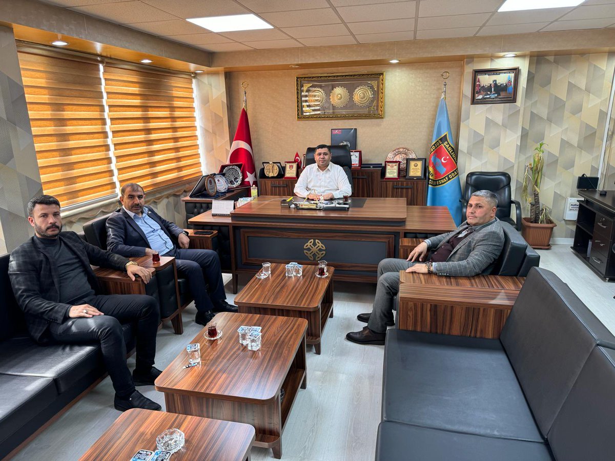 Şanlıurfa Şoförler Ve Otomobilciler Esnaf Odası Başkanı kıymetli kardeşim @imamalkann63 ı ziyaret ettik. Şehre dair değerlendirmelerde bulunduk. 
Başkanımızın ilgi ve alakasına teşekkür ediyoruz.
Önemli STK olan esnafımıza bol kazanç ve başarılar dileriz. 
#Sanliurfa 
#esnaf