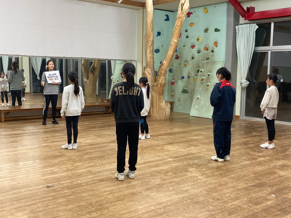 utsunomiyabrex's tweet image. 【#そなえてバスケ杯 開催中】 
ブレックスでは #2ndweek に #ディフェンスアクション をチアスクールにて11回実施しました！
2/27(火)からはヤフー防災模試を活用した「ファン防災アクション」も開始となります。
ぜひご参加ください。 
▼詳細
bleague.jp/b-hope/sonaete…
#BリーグHope #そなえてバスケ