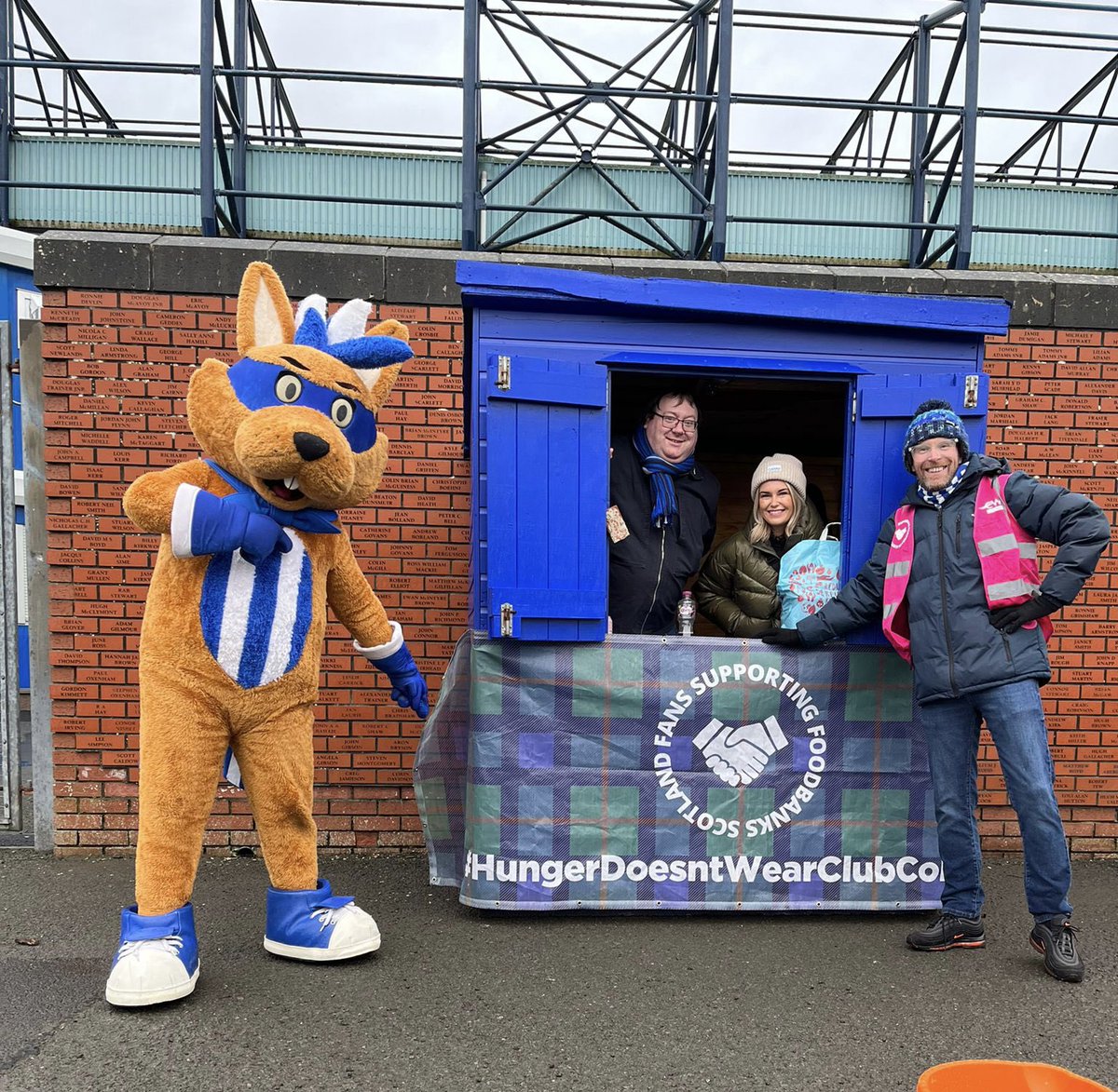 We are back collecting donations for the Foodbank at Saturdays game against @AberdeenFC 1.30pm-KO. Please bring along some non perishable food items if you can, all donations go to local people who may be struggling at the moment. 💙 Blue shed at the rear of The Moffat Stand.