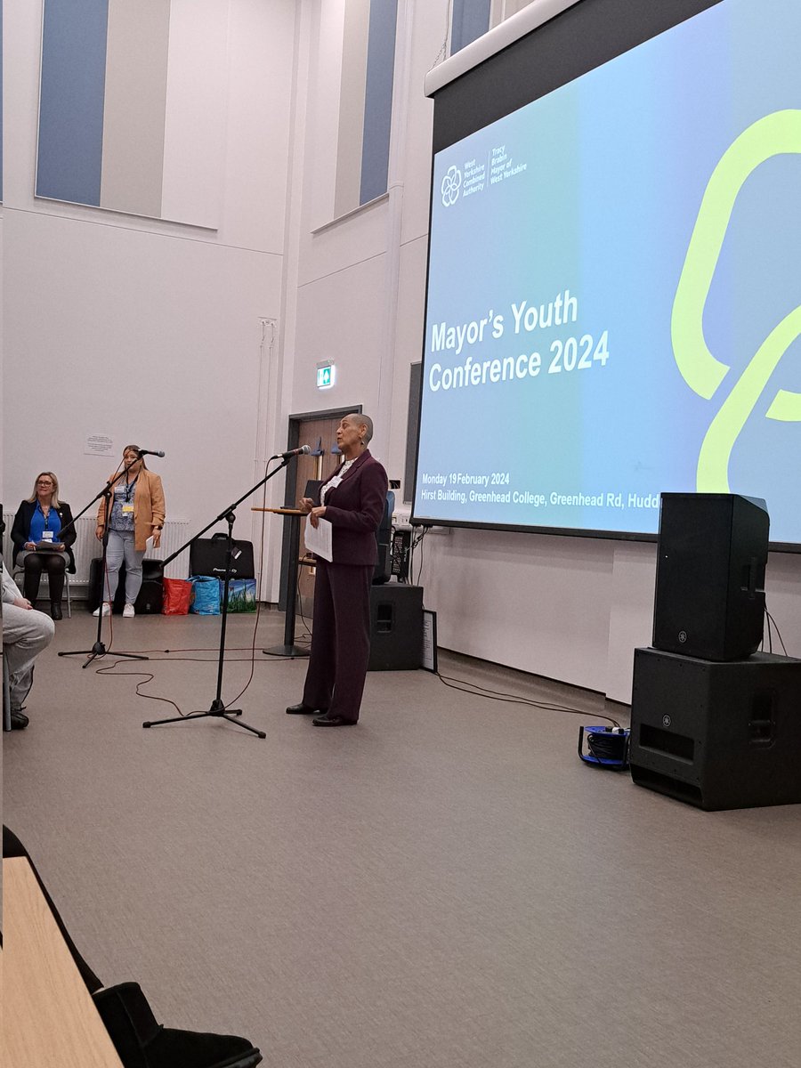 PC Huss, SGT Donohoe and Bradford Youth IAG members  attended The Mayor's Youth Conference 2024 last night. The evening had many inspirational speakers, including young people who shared their stories about what it's like living in their communities. #Youngpeoplearethefuture