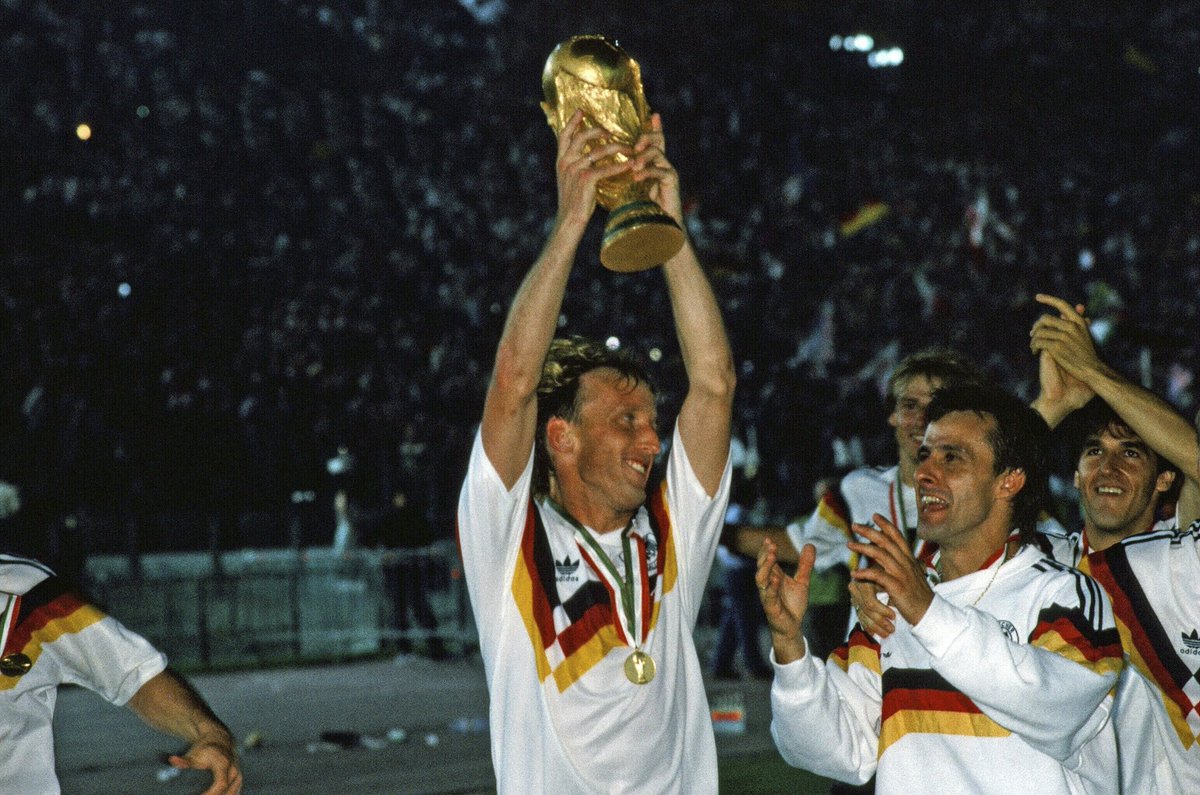 Julian Reichelt tweet media