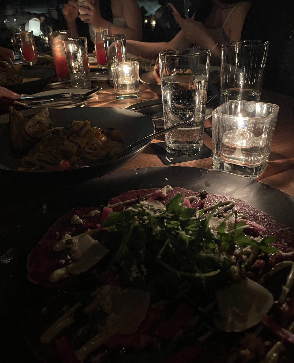 sofpo915's tweet image. 친구생일저녁