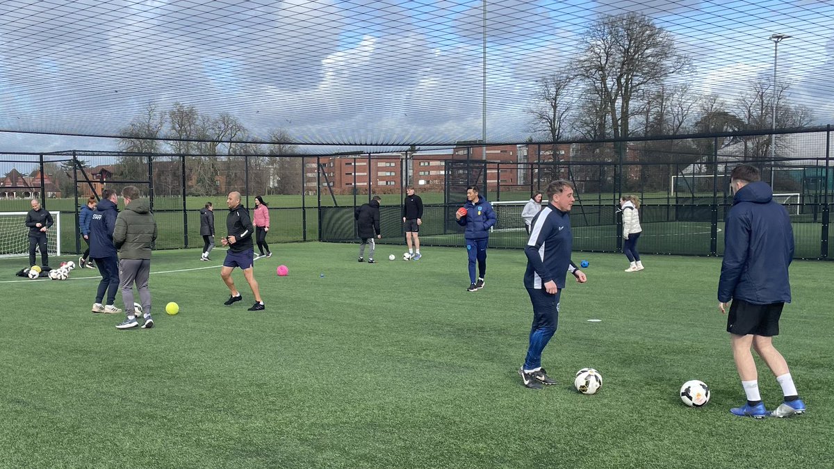 vphalsall's tweet photo. Fabulous way to start the new term delivering our @EnglandLearning PE Team Secondary Teacher CPD with PGCE cohort @UniofReading and colleagues @SloughSSN Also great to have support and input from @lozlok7 & @CareerinSport #PE #PlayExplore 😁 https://t.co/H73P39nybd