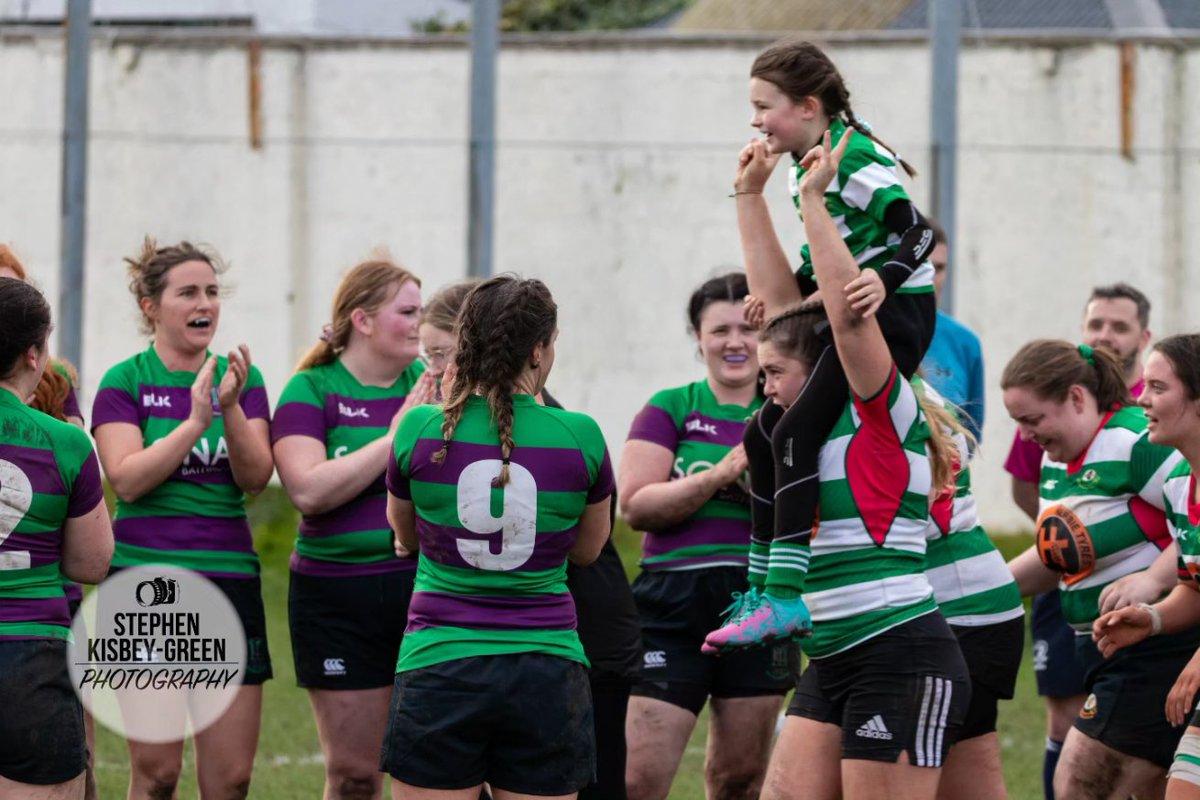 Sophie is one of our Minis players who ran the tee for our Women's team all year.

She was invited on the team bus to this weekend's game and led them out with our captain, Eadaoin.

Hopefully a taste of what's to come for Sophie in Balbriggan RFC. 

📸 stephankg_photography