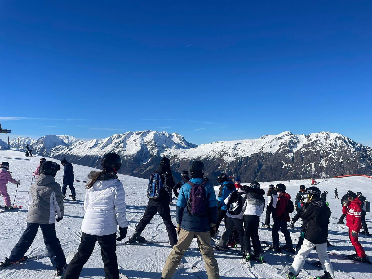 SandSkiTrip tweet media