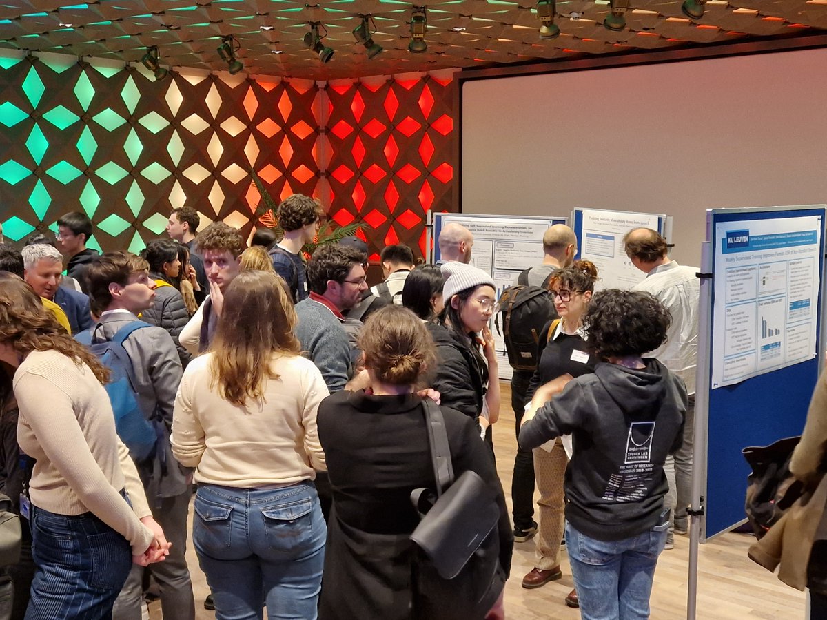 The 2nd Dutch Speech Tech Day!!!
Marijn Schraagen presented a poster of their inspiring work of low-literacy AI: Predicting familiarity of vocabulary items from speech!
#BeeldenGeluid #2ndSpeechTechDay
