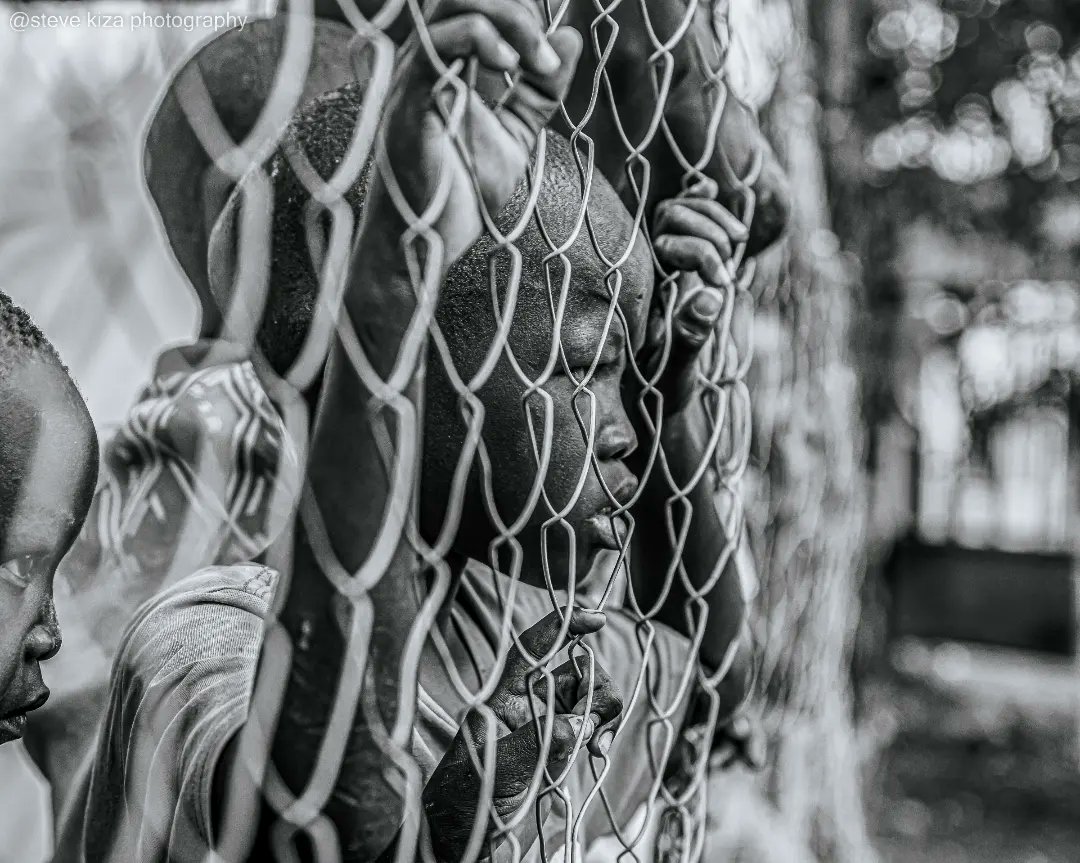 steve_kiza's tweet photo. Refugee camps may seem like cages, but they're spaces filled with opportunities for resilience and community. Despite challenges, they become platforms for transformation and new beginnings. #Refugees #opportunity 

Pic #stevekizaphotography
@photography @followers https://t.co/vY2M9KQHyf
