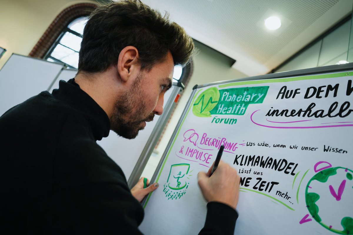 Stefan B. Lummer (@derlummer) on Twitter photo »Unsere Fakten schreien und haben Schmerzen«
🌍Klare Sprache: Martin Herrmann <a href="/KlimaGesundheit/">KLUG - Deutsche Allianz Klimawandel und Gesundheit</a>
🌍Unsere #PHF23 Überschrift <a href="/BKKDV/">BKK Dachverband e.V.</a> Magazin
🌍DIE #PlanetaryHealth Frage im Gesundheitswesen
🌍strategische Hinweise <a href="/rahmstorf/">Prof. Stefan Rahmstorf 🌏 🦣</a> <a href="/PIK_Klima/">Potsdam-Institut für Klimafolgenforschung PIK</a> @AnnaK_Hornidge
read: bkk-dachverband.de/innovation/pla… »Unsere Fakten schreien und haben Schmerzen«
🌍Klare Sprache: Martin Herrmann <a href="/KlimaGesundheit/">KLUG - Deutsche Allianz Klimawandel und Gesundheit</a>
🌍Unsere #PHF23 Überschrift <a href="/BKKDV/">BKK Dachverband e.V.</a> Magazin
🌍DIE #PlanetaryHealth Frage im Gesundheitswesen
🌍strategische Hinweise <a href="/rahmstorf/">Prof. Stefan Rahmstorf 🌏 🦣</a> <a href="/PIK_Klima/">Potsdam-Institut für Klimafolgenforschung PIK</a> @AnnaK_Hornidge
read: bkk-dachverband.de/innovation/pla…