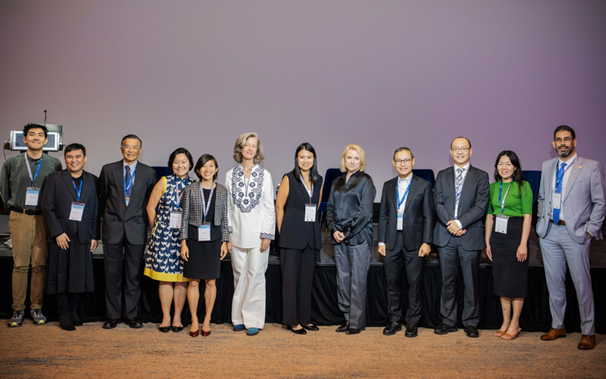 How and why do #patients, #healthcare organisations and the broader population behave the way they do? 

Find out more from the inaugural EIS 2023 Singapore Symposium round-up here: medicine.nus.edu.sg/bisi/wp-conten…

#BehavourialandImplementationScienceInterventions #BISI