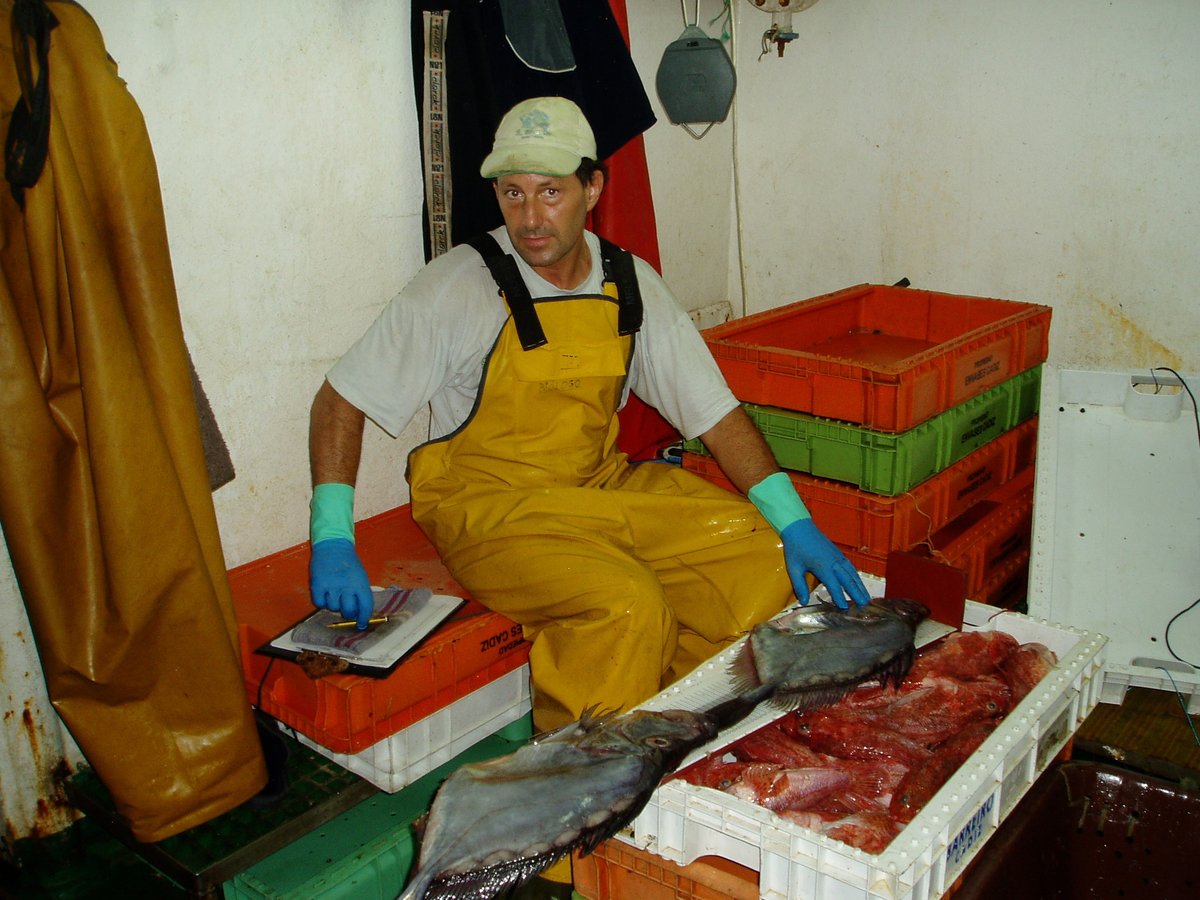 Os queremos presentar a Ramón García-Cancela, el observador científico más experimentado del equipo. Hace unos días que ha desembarcado de la última campaña en Mauritania 🇲🇷, la primera del 2024.