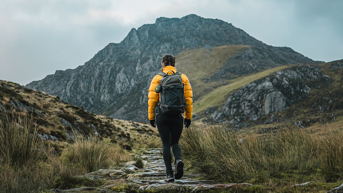 Edifier_Global's tweet photo. Start the 2024 Journey of Courage and Adventure with #Edifier  MP100 Plus #outdoor Bluetooth speaker accopanied✨

How to enter
✅Follow @Edifier_Global  
✅Like &amp; RT&amp; Tag a friend
✅Share your next adventure destination 

4 Winners🏆Ends on Feb 26

#Giveaway #adventuretime https://t.co/gfT93veQIZ
