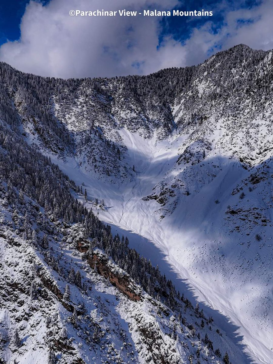 'Serenity in Snow: Parachinar Malana Mountains'
.
#Parachinar #MalanaMountains #SnowCovered #WinterWonderland #NaturePhotography #MountainBeauty #SnowyPeak #parachinarbeauty #parachinarview