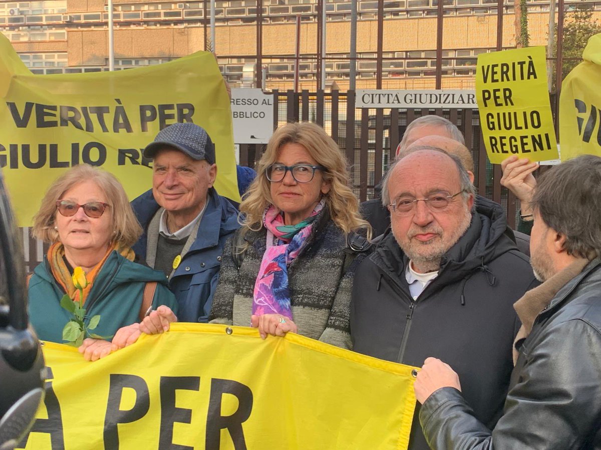 Piazzale Clodio #20febbraio
#VeritaeGiustiziaperGiulio #Regeni
#ScirtaMediatica #PopoloGiallo