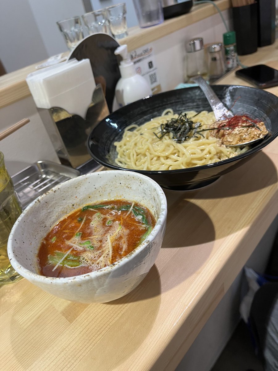 こんばんは
漁〆は本日土曜も18:00〜翌朝6:00
まで営業しております

〆の一杯に是非どうぞ!
ご来店お待ちしております

#坦々めん漁〆
#ごしめ