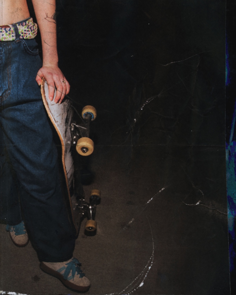 doodahstore's tweet photo. Jasmin and Janos wearing and carrying around the new DOODAH CLASSICS pant, while (busy) working in our original store in Zug. 

A closer look at the loose fit pant reveals illustrated details by Moreno Morger. 

Photography by Luca Schwitalla https://t.co/BrQoZ7LeW1