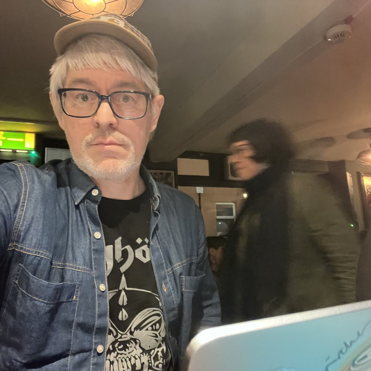 FindingLandFolk's tweet photo. Good times at The Greys as #djsupport for headliner @CerysHafana & support Nick Austin & a sold out gig. Thanks to @MeltingVinyl for the opportunity. Cerys was expectedly astonishing, but nothing prepared me for the pub going silent when I played #bonnieudny by #lizziehiggins https://t.co/bYJsztSfdd
