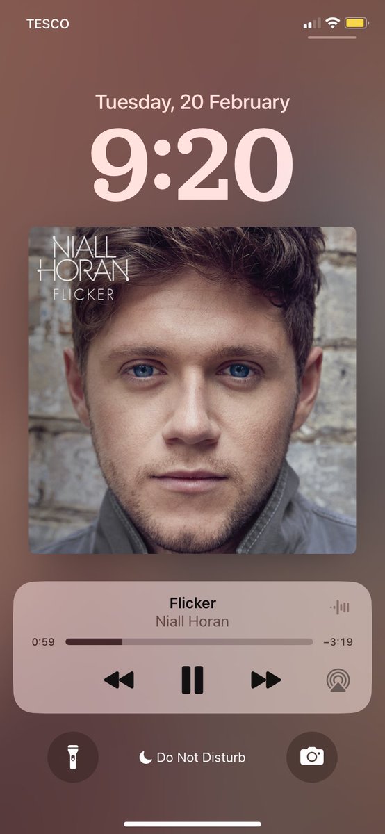 Katielander0's tweet photo. Flicker is on the setlist 🕯️🕯️🕯️🕯️🕯️ https://t.co/BjuYKmbjak