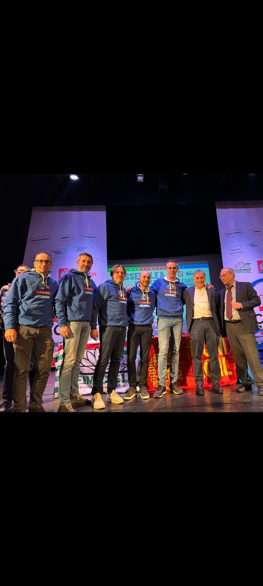 LuigiPinasco's tweet photo. 20Febbraio2024 Assemblea Nazionale delegate e delegati per approvare la piattaforma finalizzata al rinnovo del contratto nazionale metalmeccanici 2024-2027
Delegazione UILM Liguria presente! +Salario -Orario 
@UilmNazionale @UilmGenova @Claudio_Cabras @LeonardiGrazian @Prapapazzo https://t.co/qxY3AHCayR