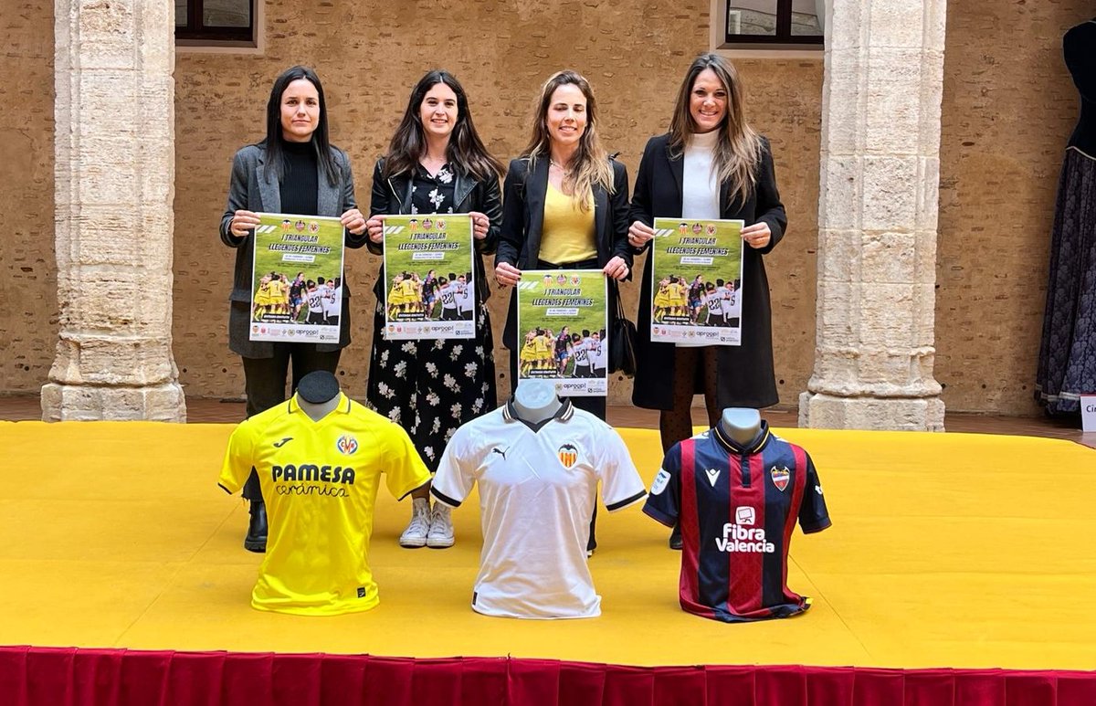 LUDfemenino's tweet photo. 🔜 El @LevanteUD participará en el I Triangular 'Llegendes Femenines 💫 de la Comunitat Valenciana'

Las granotas estarán presentes con varias de sus futbolistas históricas y referentes de su pionera sección femenina

ℹ️ https://t.co/UqrE482PT5

#OrgullGranota 🐸 https://t.co/drYywmaiGI