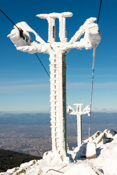 oggoyoung's tweet photo. Embraced by the crisp mountain air, a day at Vitosha Mountain near Sofia, Bulgaria, is a dream come true. Traversing the tranquil paths to the majestic Black Peak on a sunny winter day is an experience beyond compare.
#BlackPeak #SofiaBulgaria #VitoshaMountain #photography https://t.co/sUhpm6CNzR