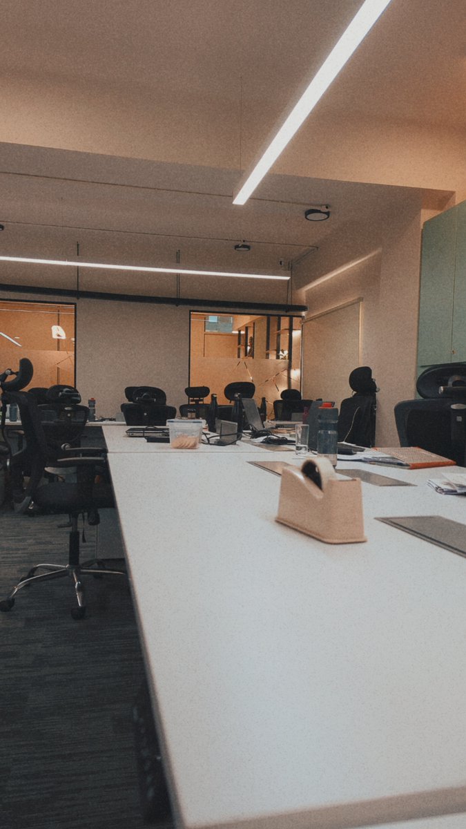 nitikdotdesign's tweet image. Career Update! ✨

I&apos;m delighted to announce that I have joined Robylon AI as a Product Design Intern! 🚀

Exciting journey ahead! 💛