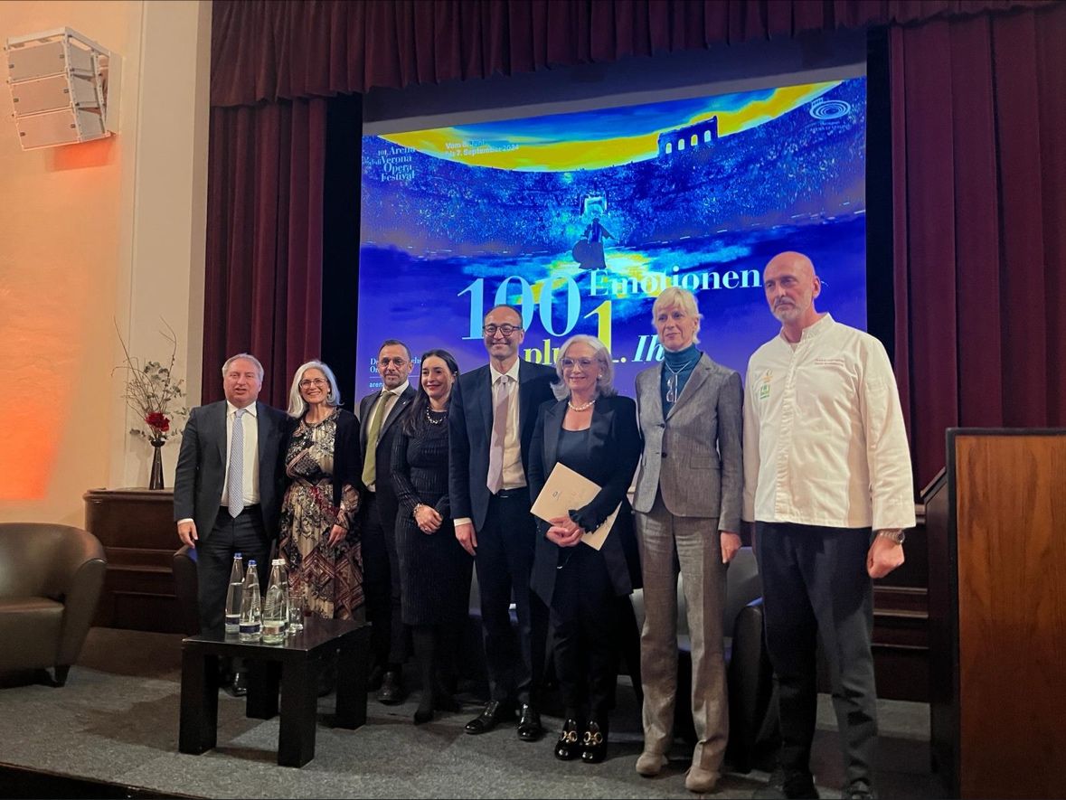 ENIT_italia's tweet photo. ENIT ha inoltre collaborato all’organizzazione delle serate per operatori e media di altre due regioni presenti in fiera: il Veneto con le dmo Venice Sands e Marca Treviso e la Fondazione Arena di Verona, e il Friuli Venezia Giulia con il Piccolo opera Festival. https://t.co/Zne02CGq5A