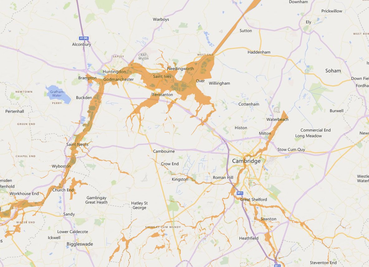 Cambslive's tweet image. Flooding keeps Cambridgeshire roads closed and flood alerts in place after heavy rain over the weekend: cambridge-news.co.uk/news/local-new…