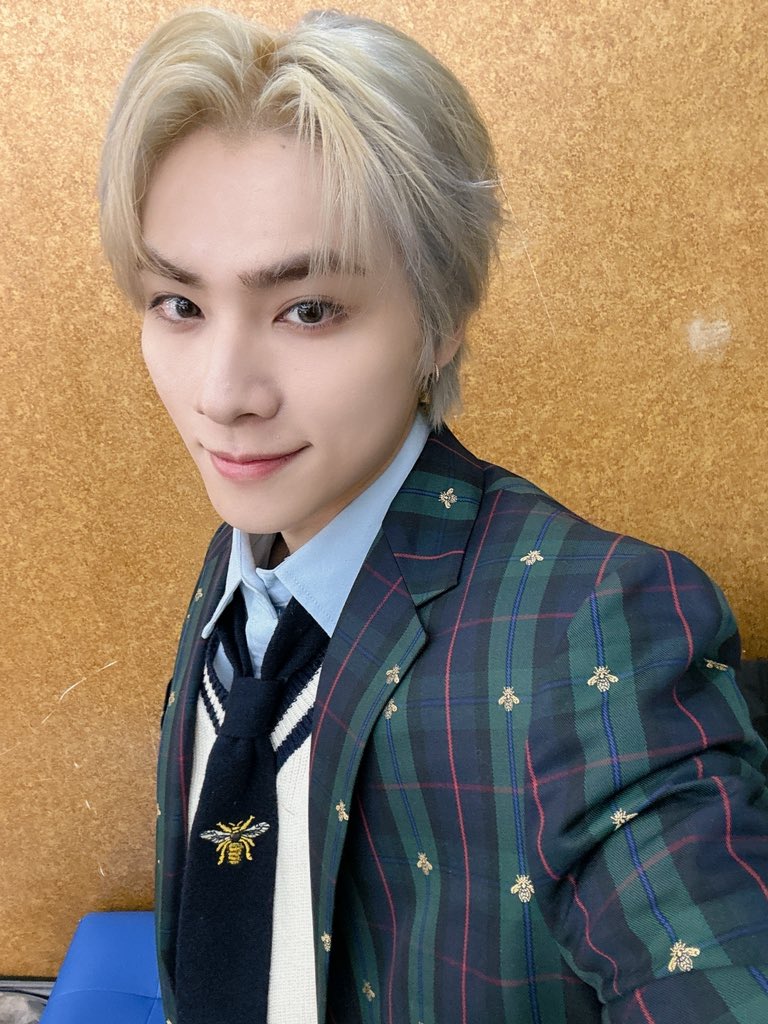 Your JunJun 💬 tweet media