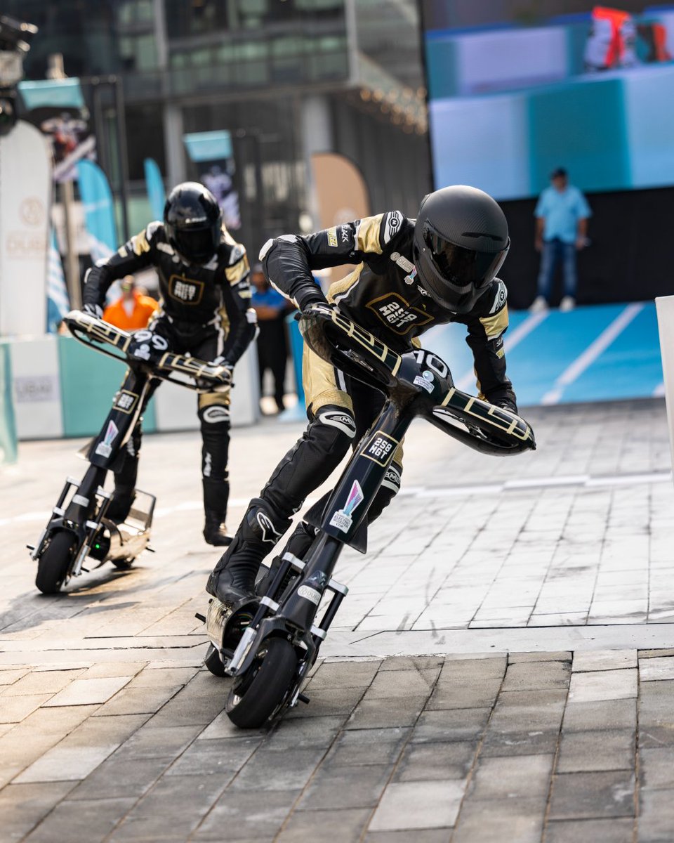 Choose your ride! 🎨

Which team’s design are you feeling the most? 🤔

#DubaiEScooterCup #EScooterRace
