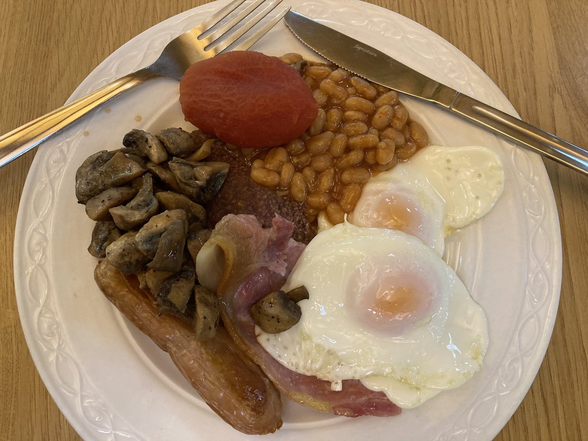 Back in my happy place for a crunchy meeting of the Erskine Finance and Performance committee. And a sonsie fry-up at Harry’s cafe. @ErskineCharity