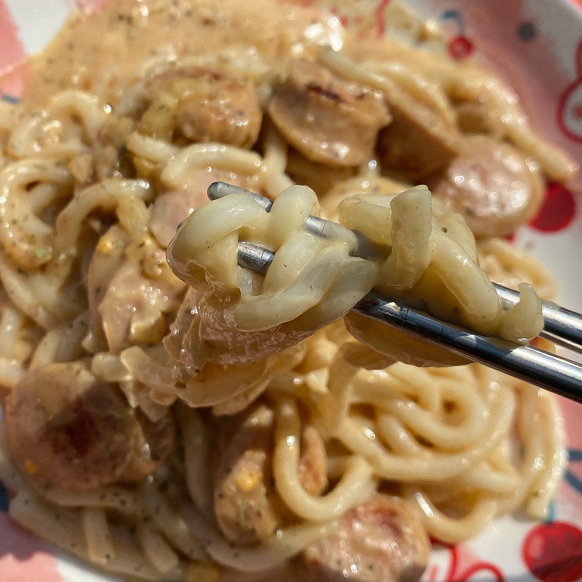 wnisekai's tweet photo. ASLI DEH ini Carbonara Udon paling ENAK! 

carbonara udon yg harganya paling murah, rasa premium dari semua yg pernah aku coba 😭 
gak eneg, creamy, udonnya chewy! 🍜

full resepnya ada di next tweet yah! ⬇️ https://t.co/7e4U3nsfRJ