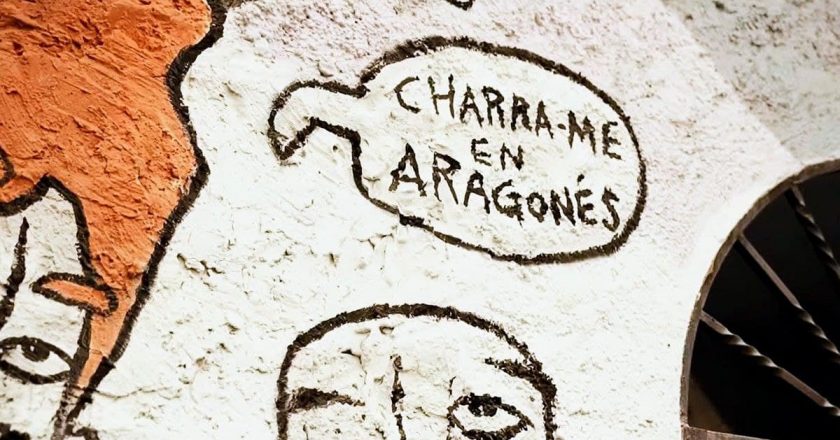 "Resiste, resiste
l’aragonés resiste
perbibe, perbibe
l’aragonés perbibe, perbibe
l’aragonés ye nuestro, ye nuestro"
<a href="/Mallacanofizial/">Mallacán ofizial</a> 
▶️ youtu.be/jk2wonzRCqE?si…

👉 Lo 21 de febrero se celebra lo Día Internacional d'a Luenga Materna