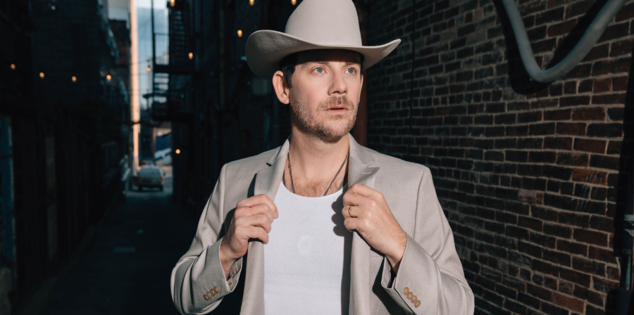 musicazul's tweet photo. [Conciertos]

@theSamOutlaw presentará su nuevo disco en abril en España. ¡No te pierdas los conciertos del artista norteamericano en Madrid, Badalona, La Pinilla y Valencia!

➡️ https://t.co/NmxudMdCcq

#SamOutlaw #conciertos https://t.co/rJhjW2ENOf