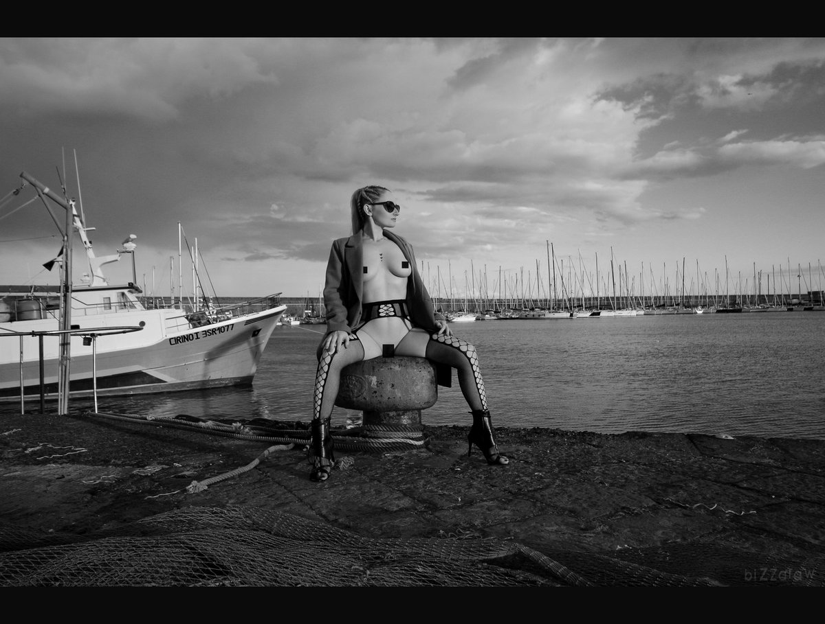 Bizzaraw's tweet photo. - harbor https://t.co/h6dpFoeG1K