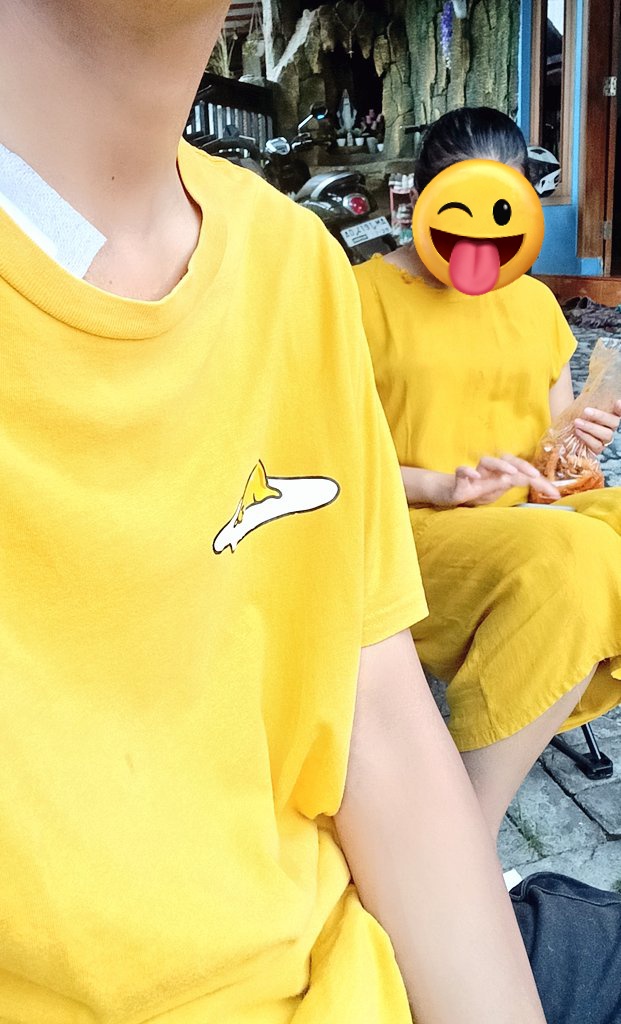 Nyore sama ayang 🤌🏻
Aku suka warna kuning, karena Spongebob warnanya kuning.