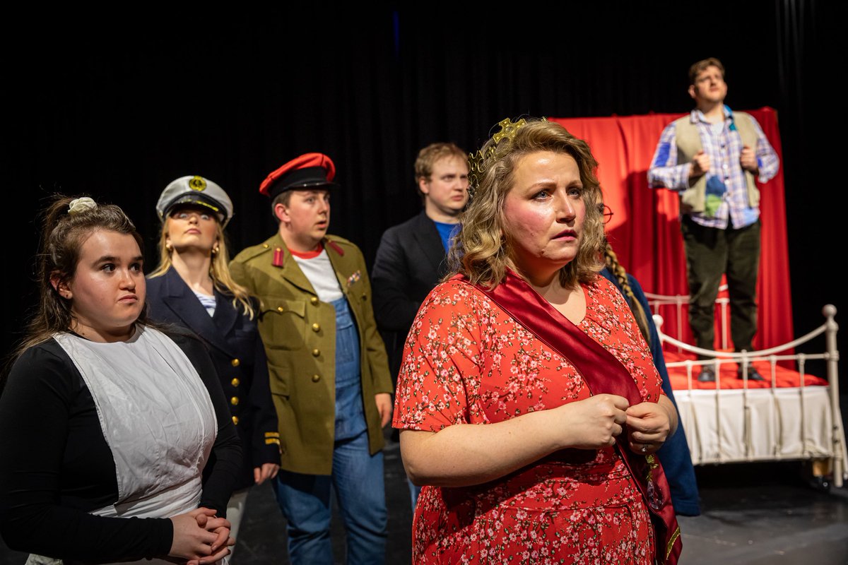 The BFG at <a href="/theatreporto/">Theatre Porto</a> 20th-24th Feb. Half-term fun for all the family! 🎭

Thanks to <a href="/MarkCarline/">𝙼𝚊𝚛𝚔 𝙲𝚊𝚛𝚕𝚒𝚗𝚎</a> for these fantastic dress rehearsal photos 📸 

🎟 ticketsource.co.uk/disleytheatric… 

<a href="/ShitChester/">nearly 13 years of Shitchester</a> <a href="/standardchester/">Chester Standard</a> <a href="/welovegoodtimes/">We Love Good Times™</a> <a href="/EPortStandard/">Ellesmere Port & Neston Standard</a> pls RT thank you