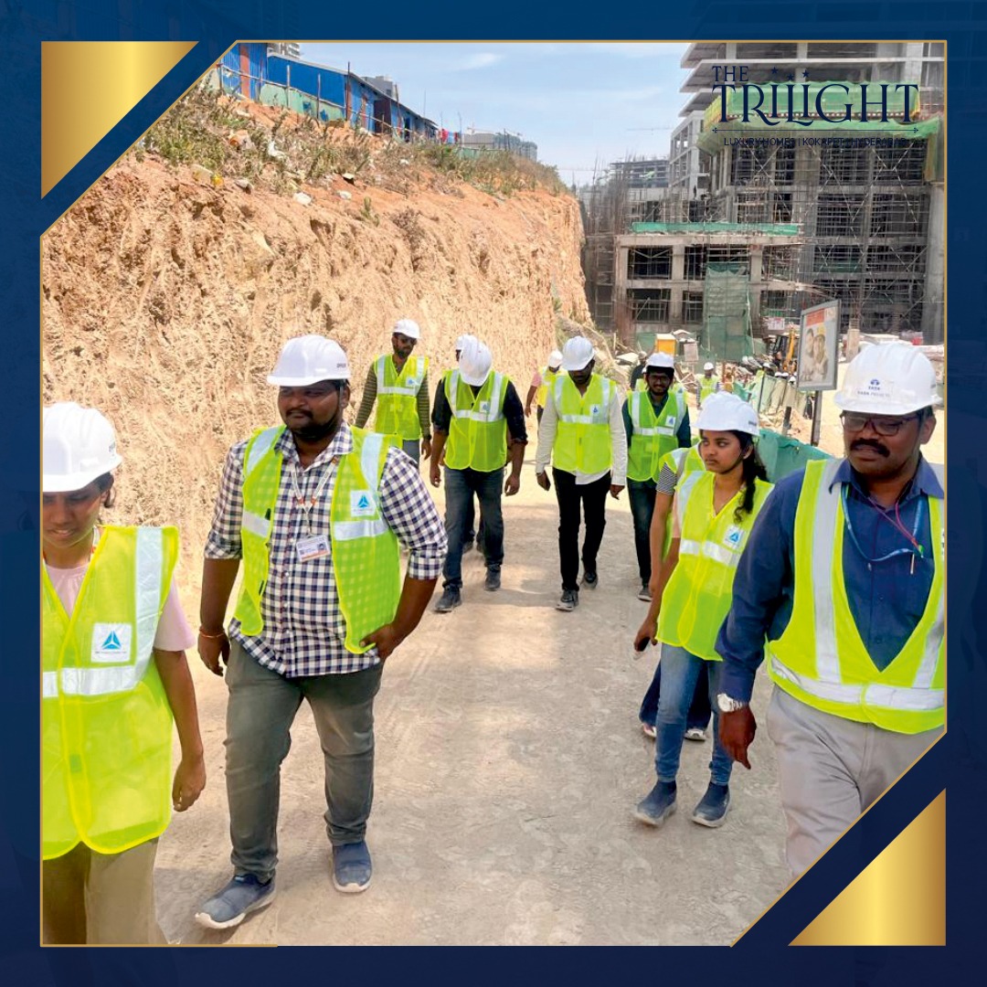 thetrilight's tweet image. SPA Vijayawada&apos;s PG Construction Management students gained practical insights at The Trilight. Check out their hands-on learning experiences!
#thetrilight #students #practicalwork #experiencetheengineering #engineeringlife #designingbuildings #hyderabad #luxuryrealestate