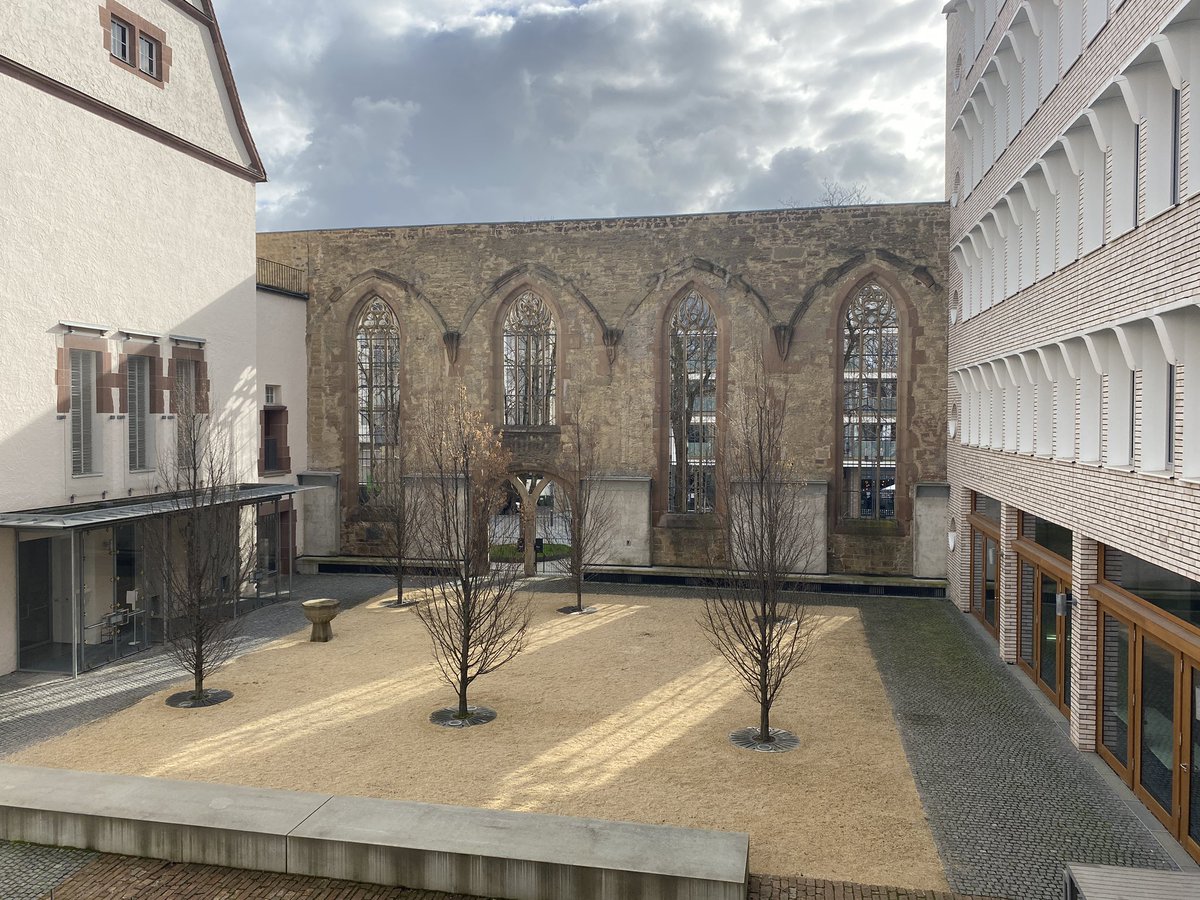 Gestern waren wir bei „Museen im Wandel“ der @mfg_kreativ.
Heute geht es weiter mit #GemeinsamDigital! 
Morgen könnt ihr während des Marktes der Möglichkeiten zu uns aufs #keinRembrandt Sofa kommen und über das digitale Museum sprechen! 

#Museum #digSmus #digAmus