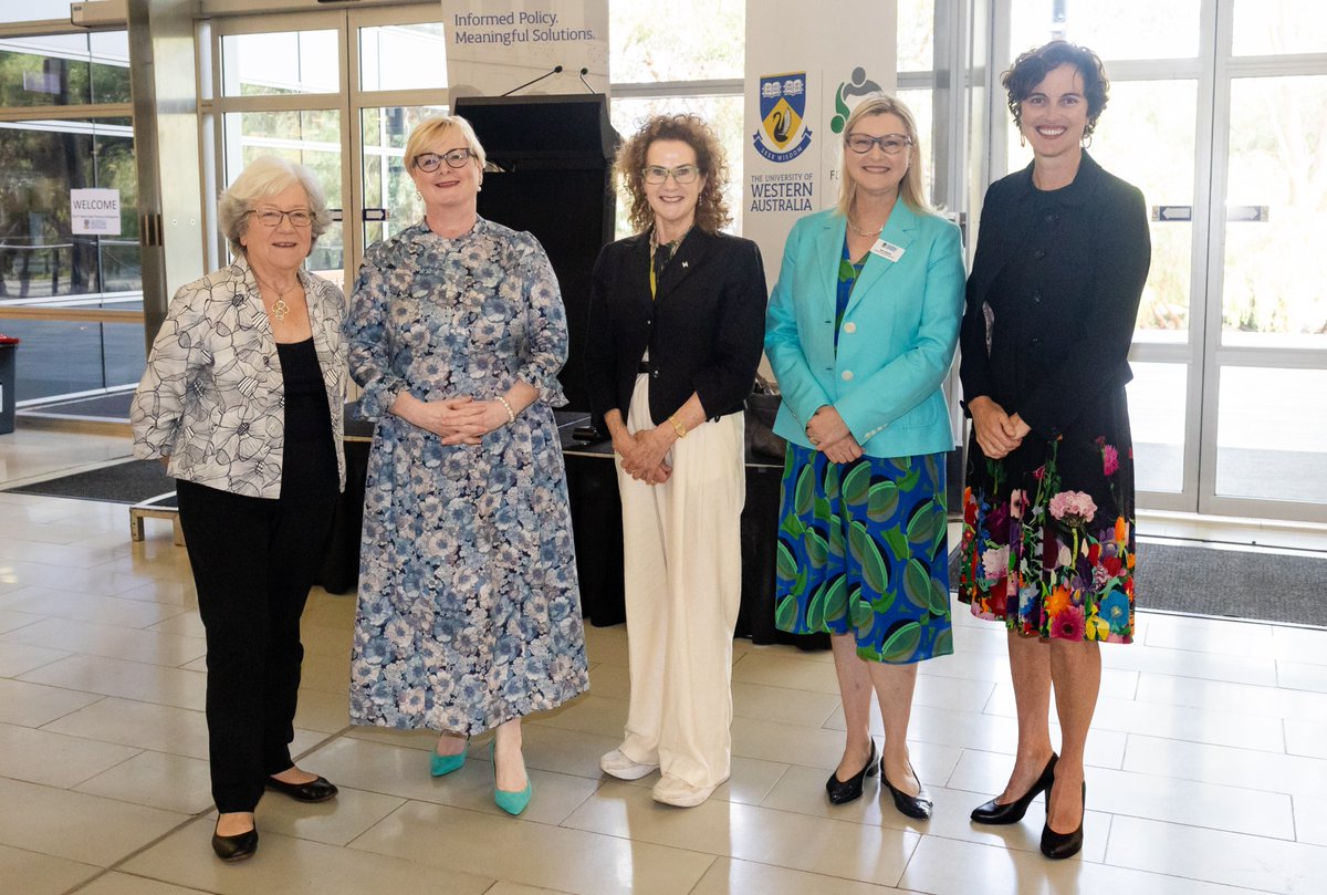 On Friday #UWA launched its #PathwaystoPolitics program. Register your interest for 2024!
Picture L-R: Carmen Lawrence, Linda Reynolds, Carol Schwartz, Anna Nowak and Kate Chaney.
 @uwanews @UWAPPI @Pathways_UoM @UWA_PublicValue 
bit.ly/3I6d6al