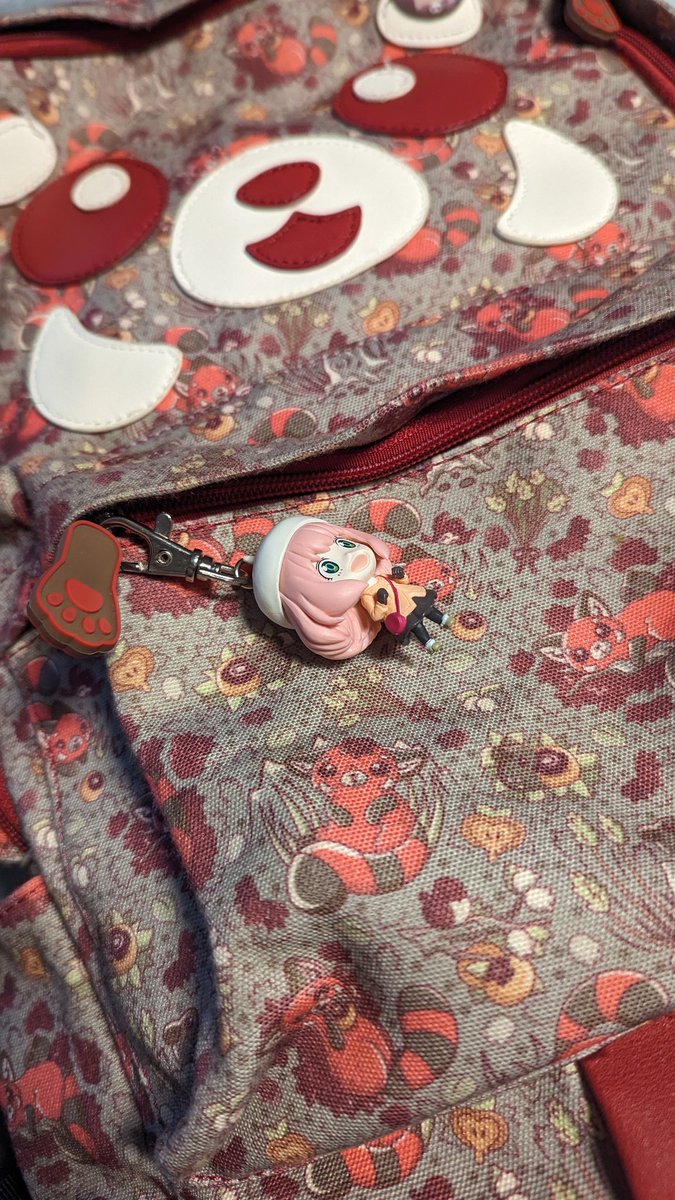 _VeryHotPepper's tweet photo. I'm gonna make this bag so cute! Welcome Anya! https://t.co/b3GtxKVATT