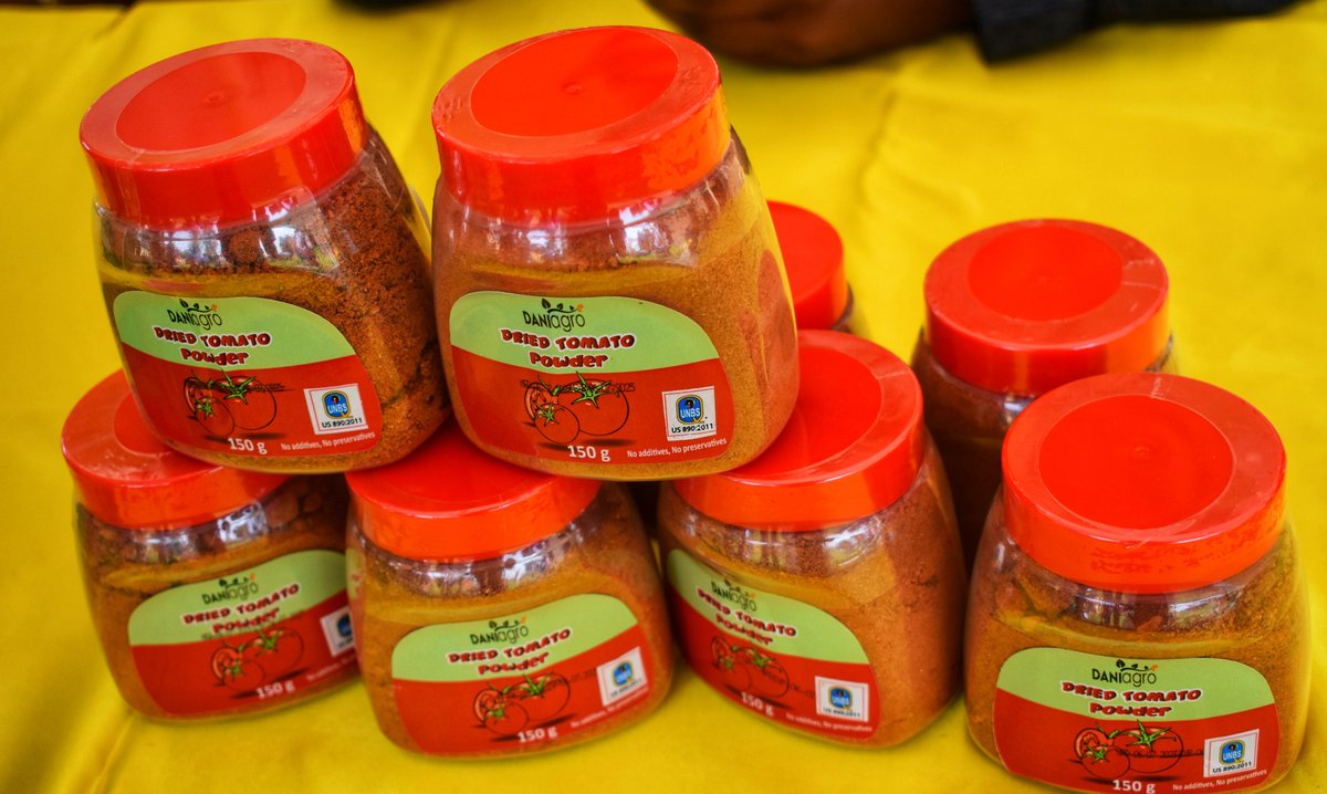 NaroKawanda's tweet photo. Food Biosciences and Agribusiness at NARL trains in  value addition of  tomato to powder. Jobs,longer shelf life, nutrition, money. @narouganda @MAAIF_Uganda @unffe @VictoriaMbigidd @FAOUganda @emilyarayo  @visionwire @NationMediaGrp @BulindiZ @abi https://t.co/luLdUWRu8s